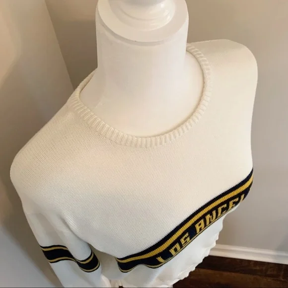 SOLD! Brandy Melville Women’s One Size White Los Angeles Knit Collegiate Sweater - Picture 6 of 8